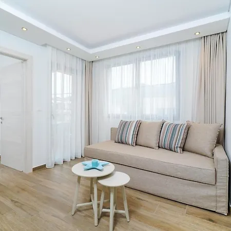 Maria Elena Aparthotel